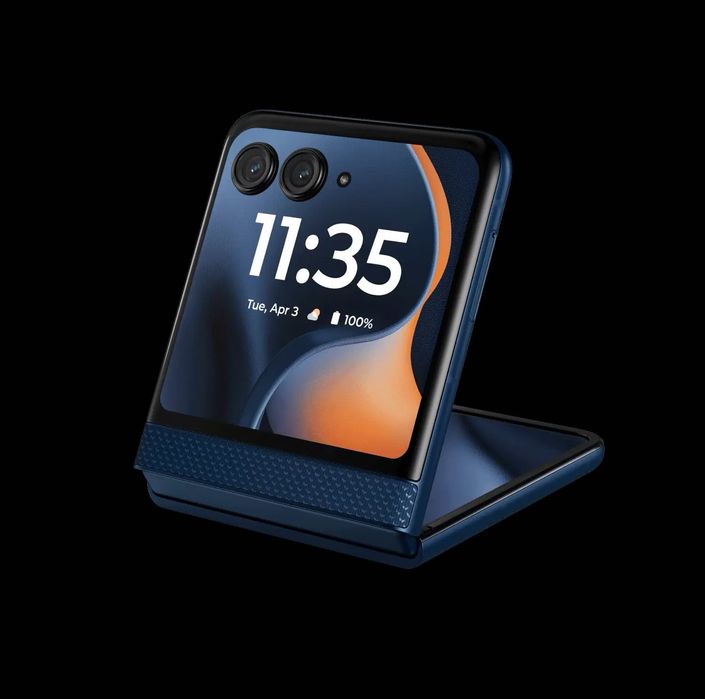 НОВ НЕРАЗОПАКОВАН motorola razr 60 8 Gb/256 Gb