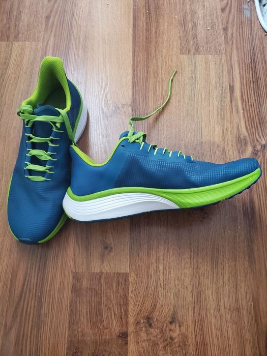 Adidasi Crivit Yelofly.