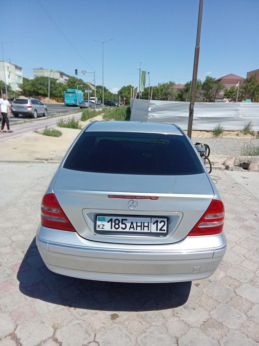 Мерседес с240 w203