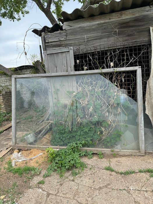 Рамы оконные со стеклом