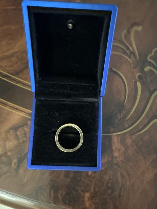 Продам золотое кольцо