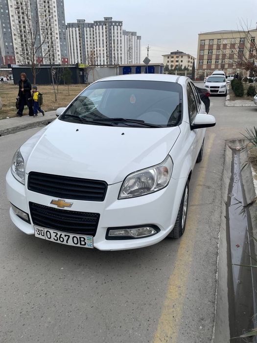 Аренда авто Спарк Некси 3    130 сум дан 180 сум гача