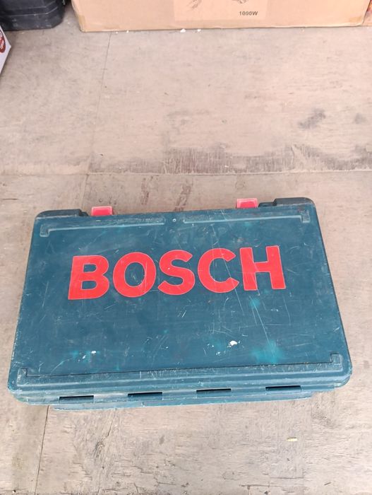 Оригинален перфоратор Bosch 680w.
