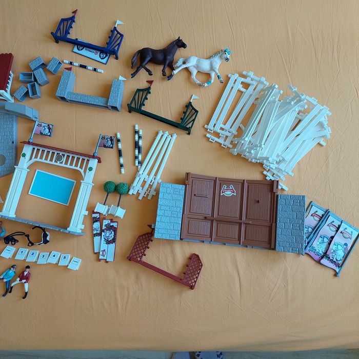 Schleich 42338 голямо конно състезание