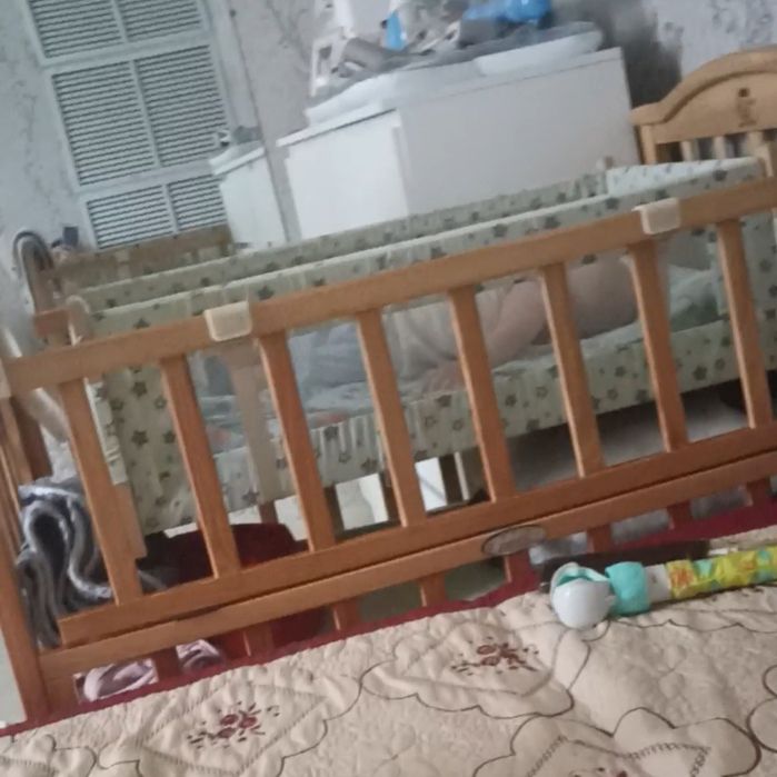 Продам кроватку .