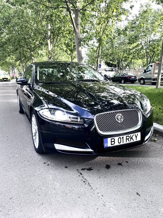 Jaguar XF impecabil