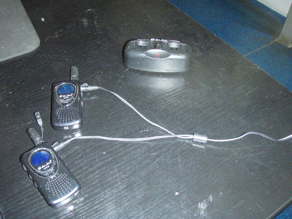 Set doua statii walkie talkie Midland ALAN 777 + dock si incarcator