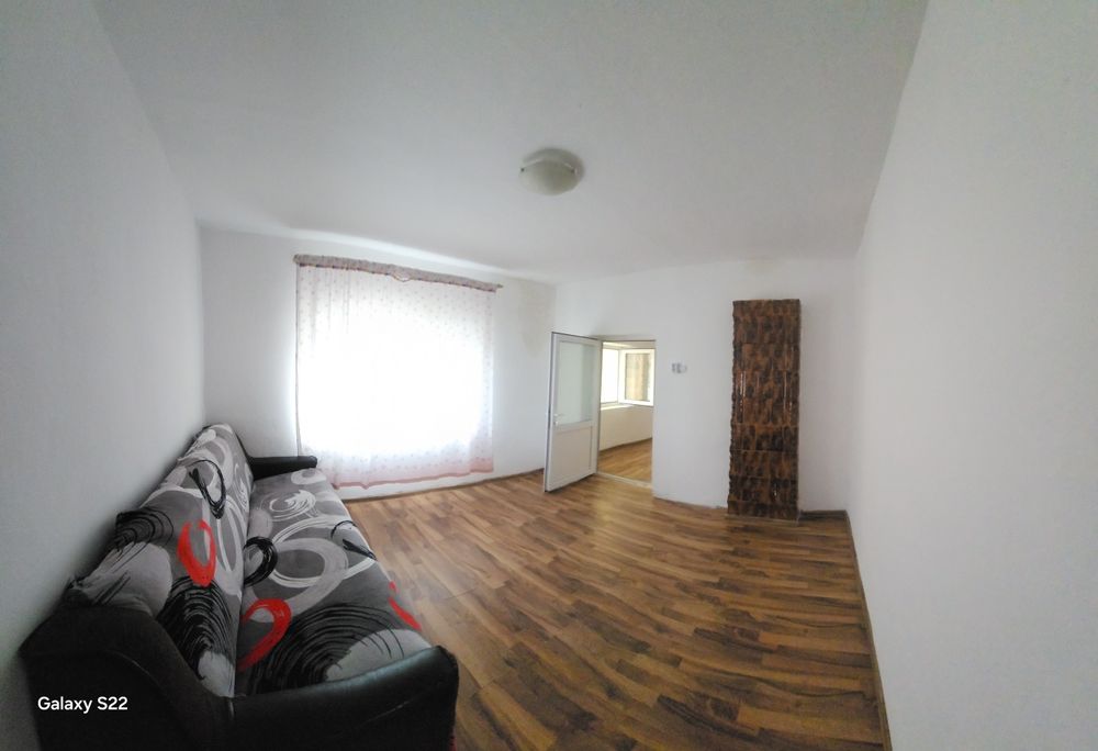 Vând casa în Cobadin