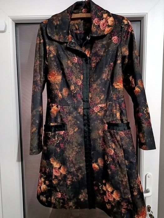 Blăniță alba și palton