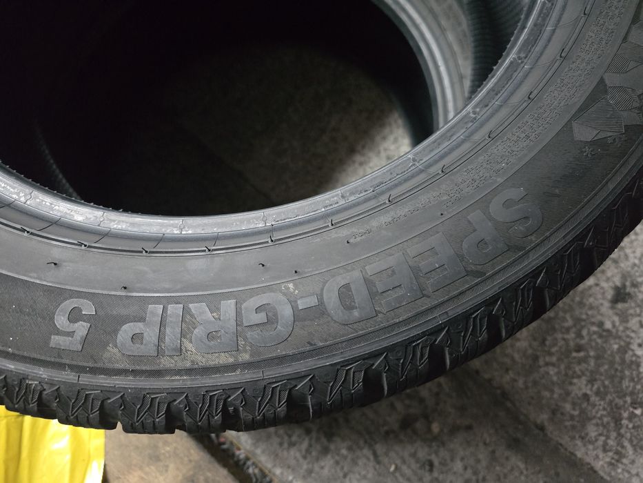 Semperit 235/55 R18 104V MS iarnă