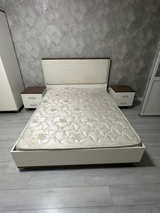 Кровать 180*200 см