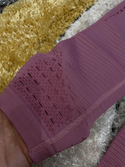 Безшевен  екип бюстие и клин