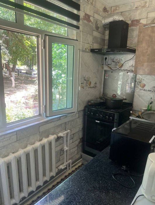 Chilonzor metro bekati yonida