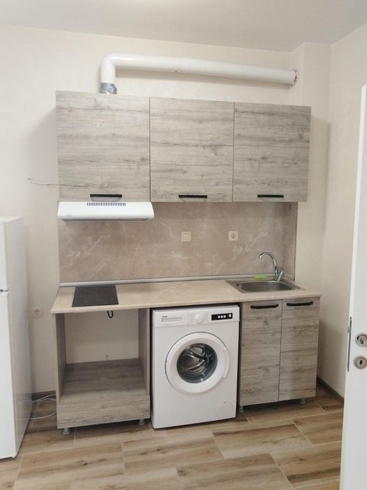 Дава се под наем Тристаен апартамент в Пловдив, Остромила - 100 кв.м за 500 € - Снимка #1