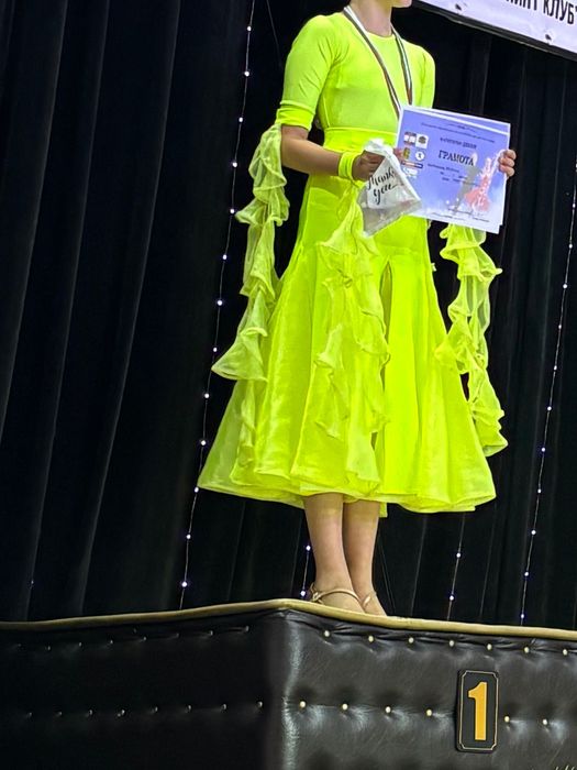 Рокля за стандарт, спортни танци