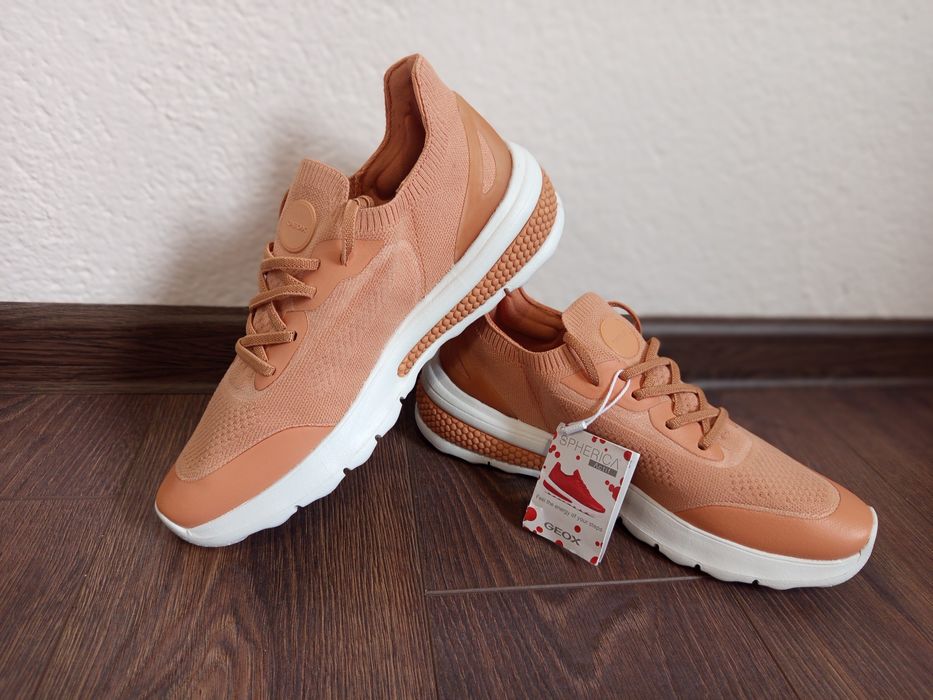 Дамски спортни обувки GEOX Spherical Actif номер 37