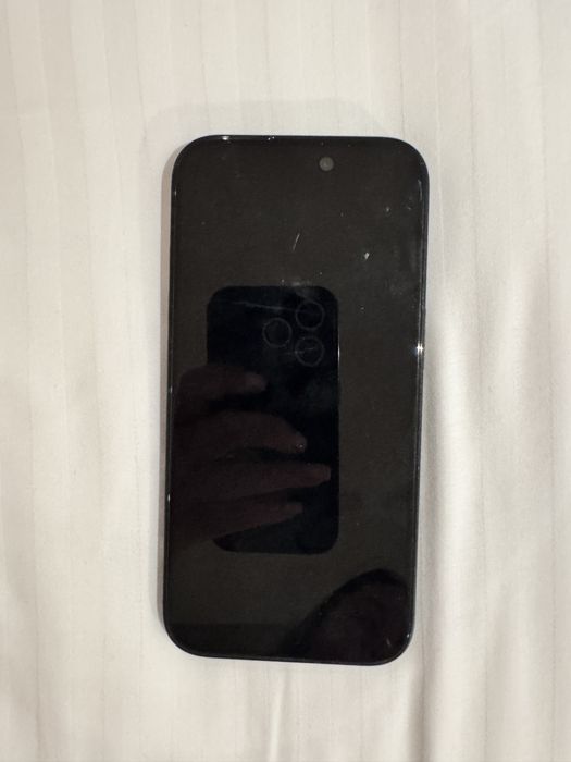 Продам iPhone 16