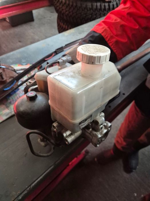 ABS за Mitsubishi Pajero