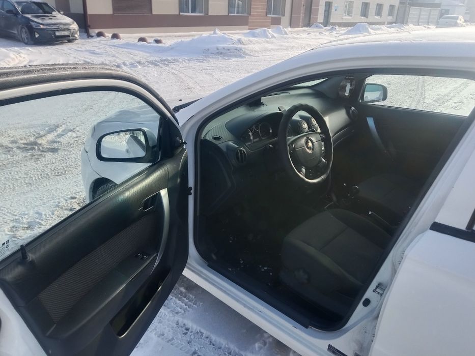 Шевроле Авео 2011 года