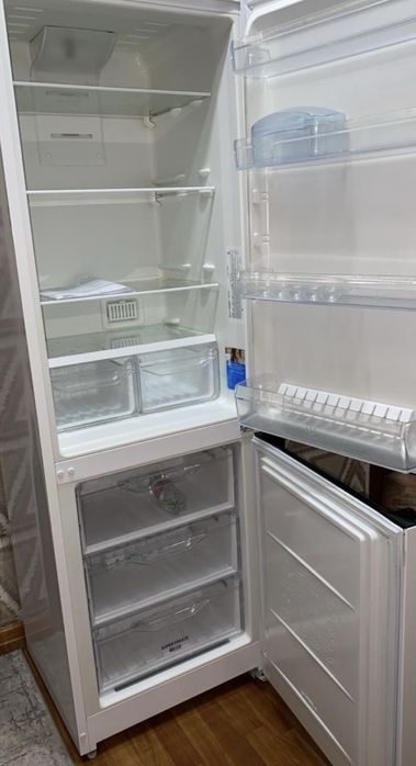 Холодильник бу  срочно продам