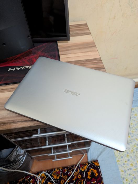 Ноутбук Asus Core i3-6100. HDD 1Tb