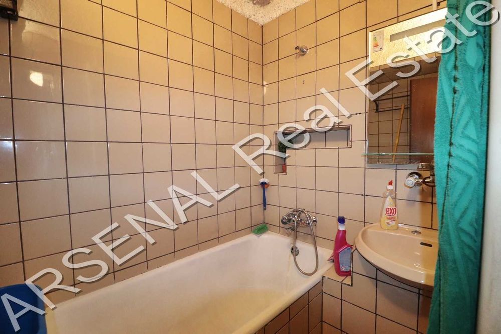 Дава се под наем Тристаен апартамент в София, Център - 98 кв.м за 598.23 € - Снимка #7