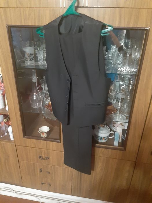Мужской костюм 44 размер
