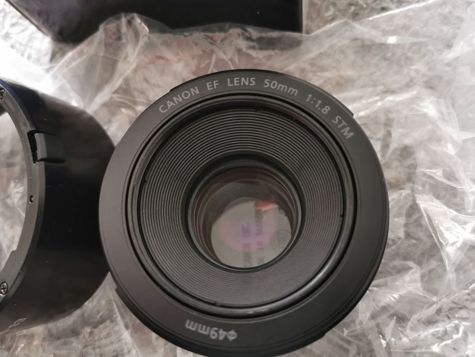 Продам объектив Canon EF 50mm f/1.8 STM