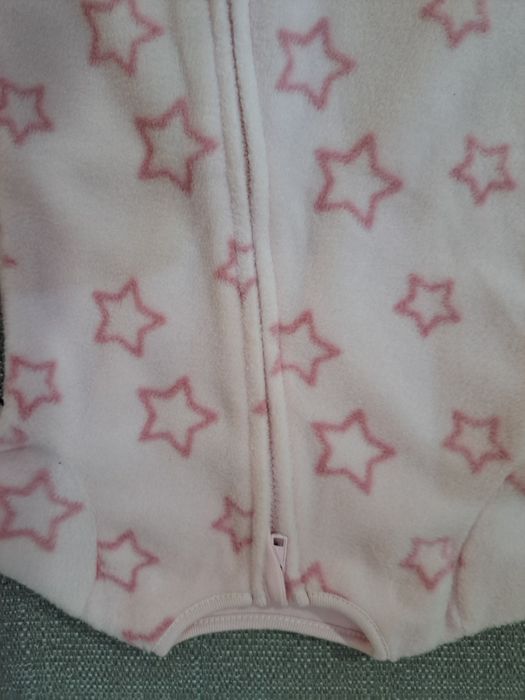 Намален Нов ромпър от пухкав полар 6-9 мес.