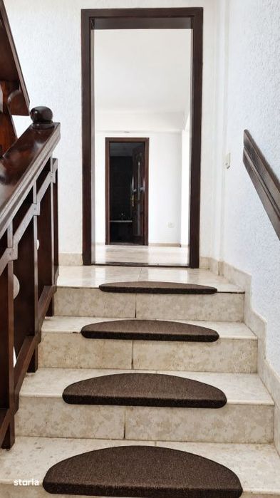 Casa cu 5 camere de inchiriat -  locuire sau birouri, Sibiu