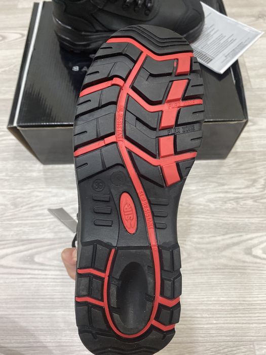 Продам спецобувь