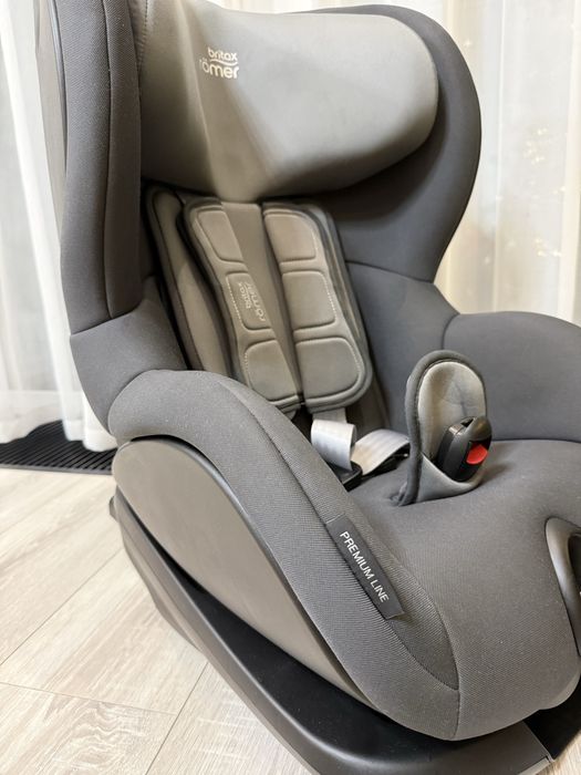 Автокресло Britax roemer Trifix2 i-size Stodm grey
