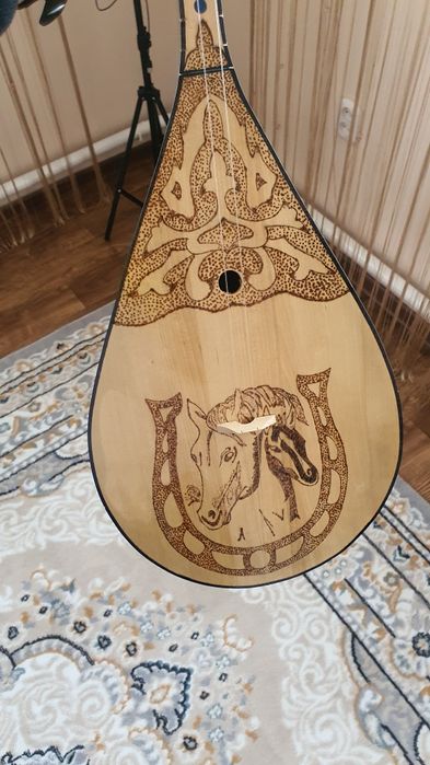 Продам Домбру в отличном состоянии