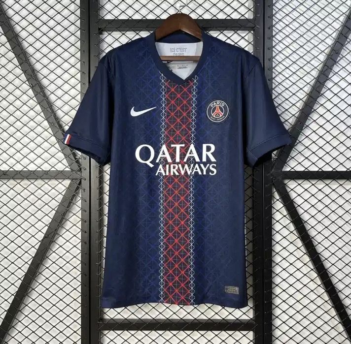 Echipament / Tricou fotbal PSG Paris Saint-Germain (MĂRIMEA M) - Sezon 25/26 (Home), Nou