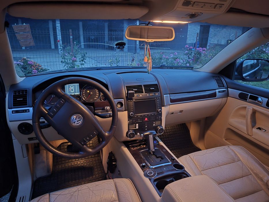 VOLKSWAGEN Touareg 2006