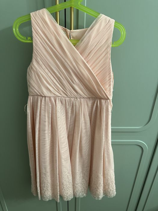 Платья нарядные на девочку