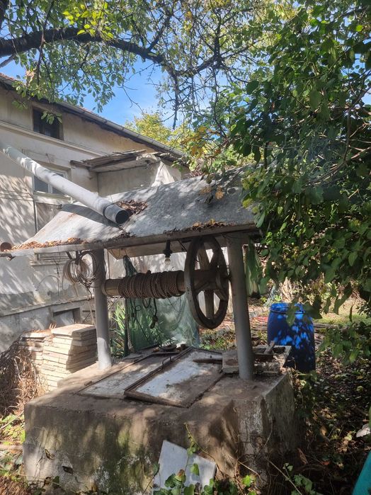 Продавам къща в град Своге