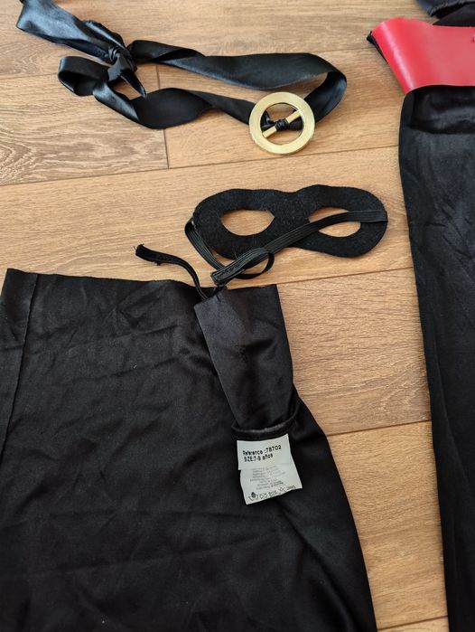 Costum Zorro  7-9 ani