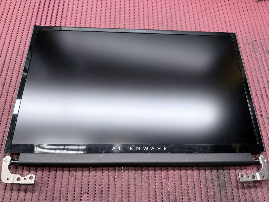 Ansambu Display Alienware Area 51m