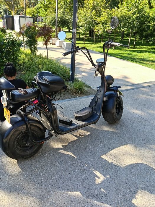 Schimb Scuter electric CityCoco in perfectă stare atât funcțional cât și estetic. Bateria are autonomie 45 km.
