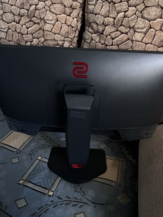 монитор 144герц от benq.