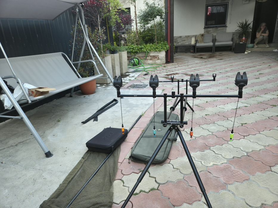 Rod pod Carp Spirit echipat cu senzori Fox