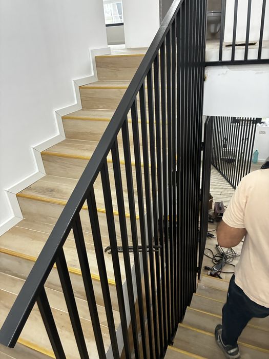 Riflaj metalic,balustrade,balcoane,porți, Scări,trepte fag