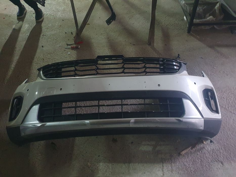 В наличии есть передний бампера