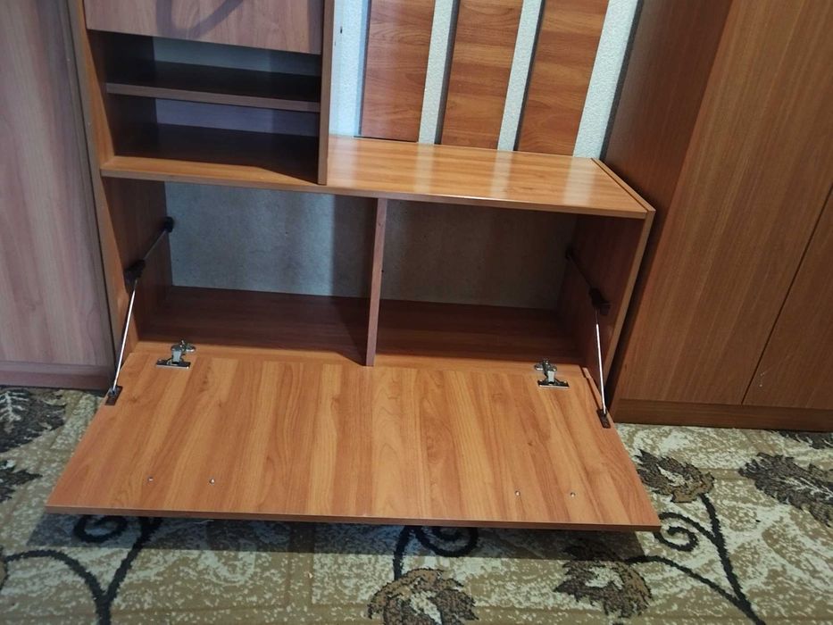 Прихожая трехсекционная