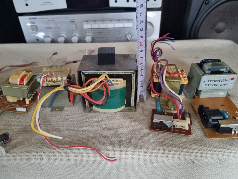 Pachet Transformatoare mici+traf Denon . Perfecta stare.