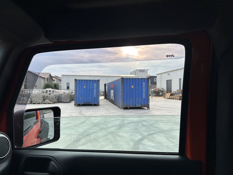 Containere maritime 12058 x 2438 x 2580 mm,aprox 3880kg. Pret FIX!