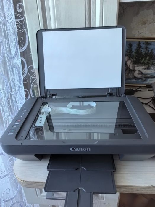 Принтер фирма Canon