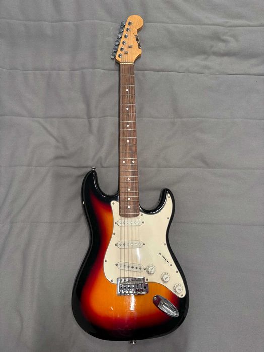 Электрогитара "Rocket" и акустика "Agnetha"