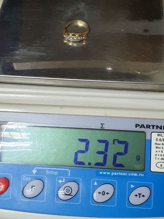 Inel vintage din aur de 14K cu pietre albe – mărimea 57, gramaj 2,32 g